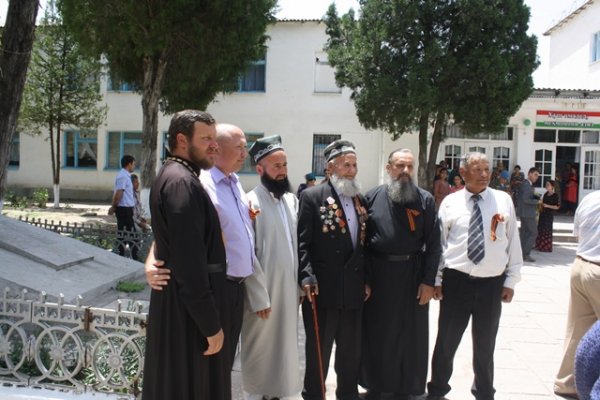 Таджикистан провел акцию «Звезда памяти»