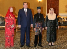 Королевская чета Малайзии провела встречу с Эмомали Рахмоном и его супругой
