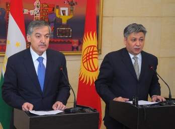 Главы МИД Таджикистана и Кыргызстана обсудили ситуацию в приграничных районах