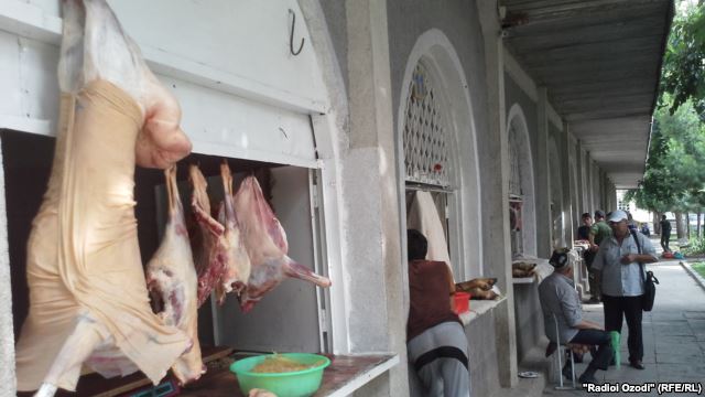 В Душанбе опять выросли цены на мясо