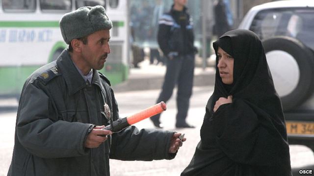 Уроки вежливости для таджикских милиционеров