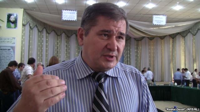 ​Троих свидетелей по делу Р. Зоирова задержали во время процесса