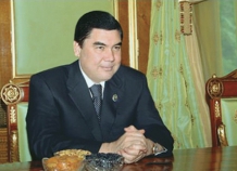 Бердымухамедов получил первый экземпляр книги «20 лет развития туркмено-таджикских отношений»