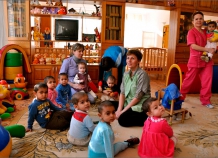 Малолетних таджикских детей вернули на родину