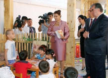 Президент принял участие в открытии нового детсада в Душанбе