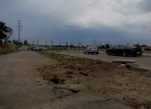 В Душанбе только что отремонтированные дороги уже «дырявые»
