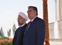 Э. Рахмон предложил Х. Рухани способствовать устранению барьеров на пути таджикско-иранского бизнеса