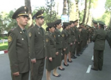 Солдаты и офицеры таджикской армии переходят на единую форму