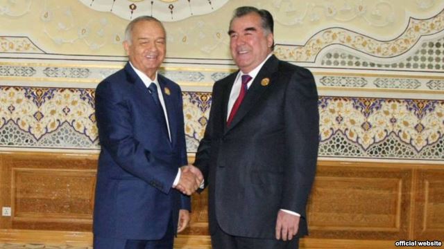 В Таджикистане положительно оценили встречу с глазу на глаз Рахмона и Каримова