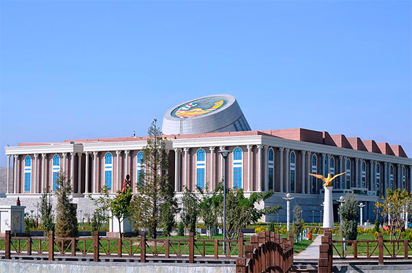Первая виртуальная экскурсия прошла в национальном музее Таджикистана