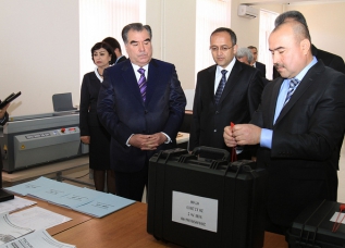 Национальный центр тестирования переподчинен президенту Таджикистана