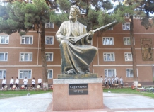 В Худжанде открыт памятник музыканту и певцу XIX века Содирхону Хафизу