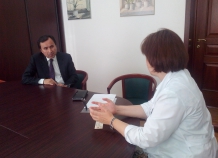 Посол Таджикистана в Москве посетил пострадавших в метро соотечественников