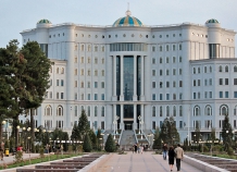 Посол Японии подарил Национальной библиотеке Таджикистана свыше 700 книг