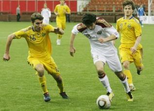 Юные таджикские футболисты проиграли Испанской сборной