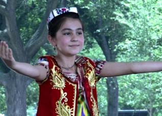 На Всемирном детском фестивале в Вашингтоне состоялся показ таджикского танца