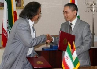 Таджикистан и Иран развивают сотрудничество в области фармацевтики