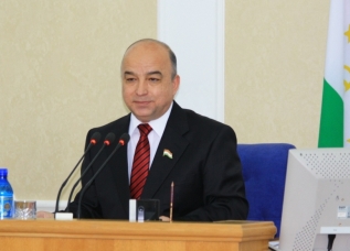 Депутаты нижней палаты парламента Таджикистана вышли на летние каникулы