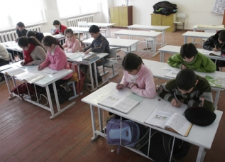 В Душанбе обсудили проблемы образования девочек