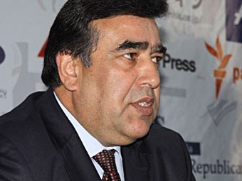 Президент Таджикистана уволил министра образования
