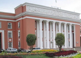 Еще два члена верхней палаты парламента Таджикистана обязаны сложить с себя полномочия сенаторов