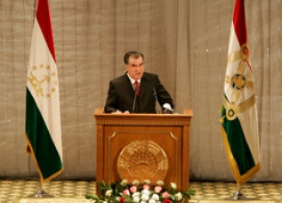 Рахмон: Свобода СМИ – одно из важнейших достижений независимого Таджикистана