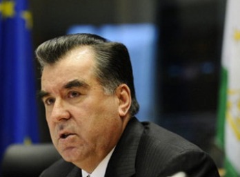 Э. Рахмон: Таджикистан нуждается в молодых квалифицированных кадрах