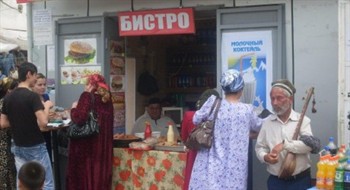 Чем кормят на душанбинском рынке «Корвон»?