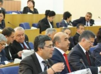 Таджикские депутаты задумались: как быть с «Братьями мусульманами»?