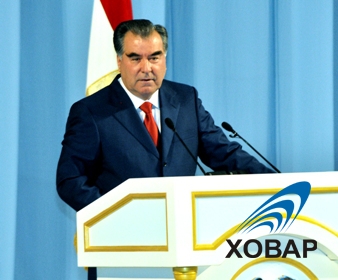Э. Рахмон поздравил народ Таджикистана по случаю Дня национального единства