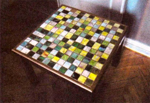 Столик с мозаикой