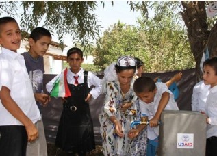 США помогает улучшить доступ к чистой питьевой воде в Таджикистане