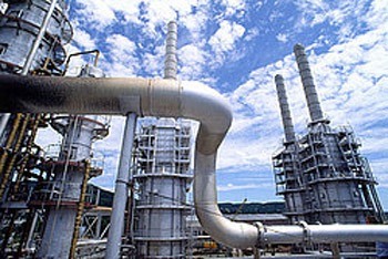 В Дангаре строят нефтеперерабатывающий завод с годовой мощностью 1,2 млн. тонн нефти