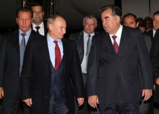 Владимир Путин прибыл в Душанбе