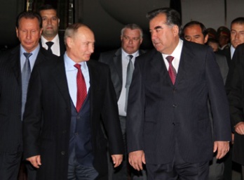 Путин прибыл в Душанбе