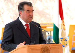 Э. Рахмон поздравил народ Таджикистана с праздником Иди Курбон