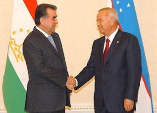 Президенты Таджикистана и Узбекистана обменялись поздравительными посланиями