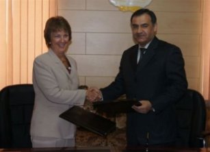 Посол США в Таджикистане Сьюзан Эллиот посетила АКН