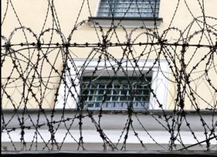Родители заключенных собрались у здания Генпрокуратуры с жалобами на сотрудников тюрем