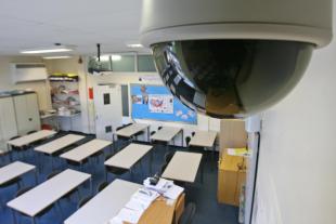 В школах Согдийской области установлено 200 камер видеонаблюдения