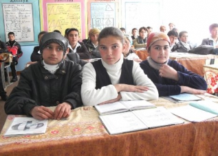 Замерзая за партой: школы Кулябского региона страдают от холодов