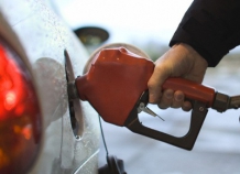 Цены на бензин в Душанбе остаются самыми высокими в Таджикистане