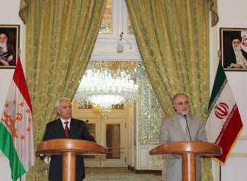 В Тегеране прошли переговоры глав МИД Таджикистана и Ирана