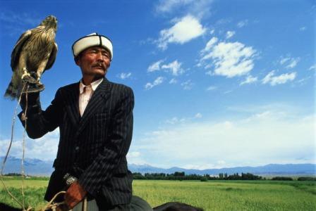 Кыргызстан просит Таджикистан выделить участок земли для коридора до кыргызского поселения