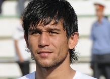 Таджикский футболист и азербайджанский клуб не смогли договориться по финансовым условиям контракта