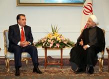Рахмон провел в Тегеране переговоры с Рухани и принял участие в его инаугурации