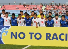 Сборные Таджикистана и Индии выступили против расизма