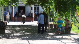 В Баткене освобождены трое школьников, задержанных таджикскими пограничниками
