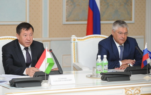 Главы МВД Таджикистана и России обсуждают вопросы совместной борьбы с преступностью