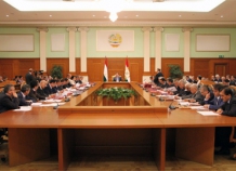 Рахмон провел очередное заседание правительства Таджикистана